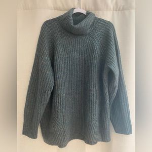 Old navy oversized turtleneck sweater